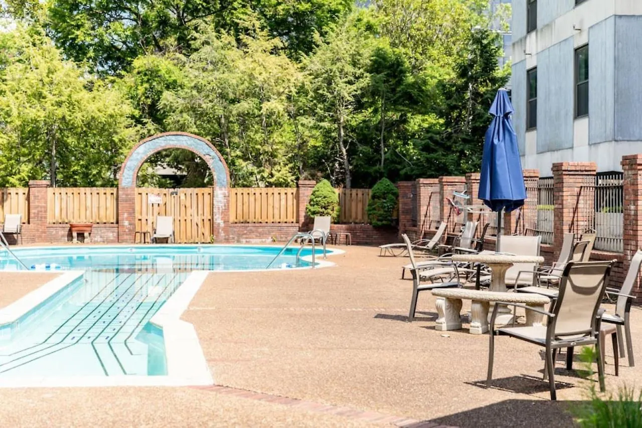 Famous Music Row Presidential Suite 2 Bedroom, 2 Bathroom, 4 Beds Nashville Holiday home