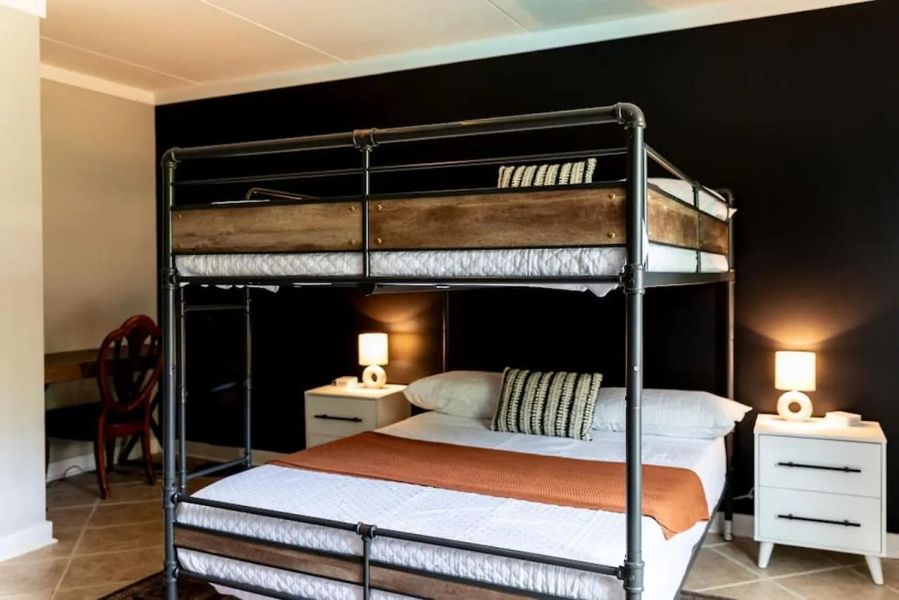 Holiday home Famous Music Row Presidential Suite 2 Bedroom, 2 Bathroom, 4 Beds Nashville