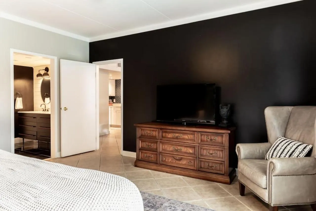 Famous Music Row Presidential Suite 2 Bedroom, 2 Bathroom, 4 Beds Nashville 0*,  United States